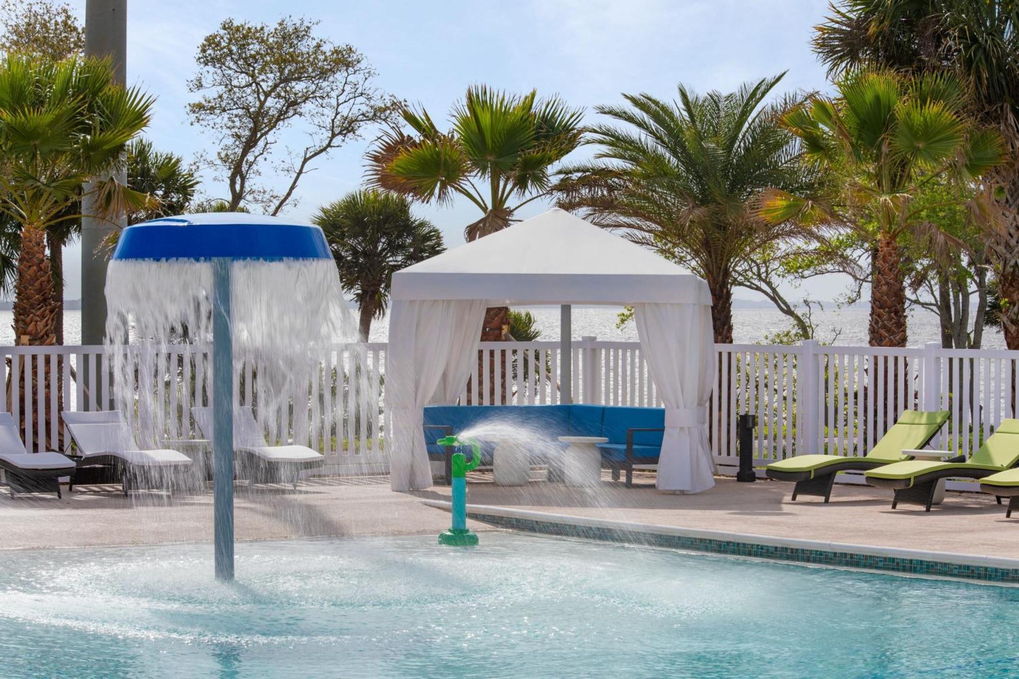 Courtyard By Marriott Titusville Kennedy Space Center Buitenkant foto
